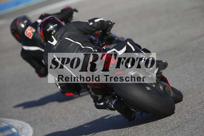 /Archiv-2024/02 29.01.-02.02.2024 Moto Center Thun Jerez/Gruppe gruen-green/backside